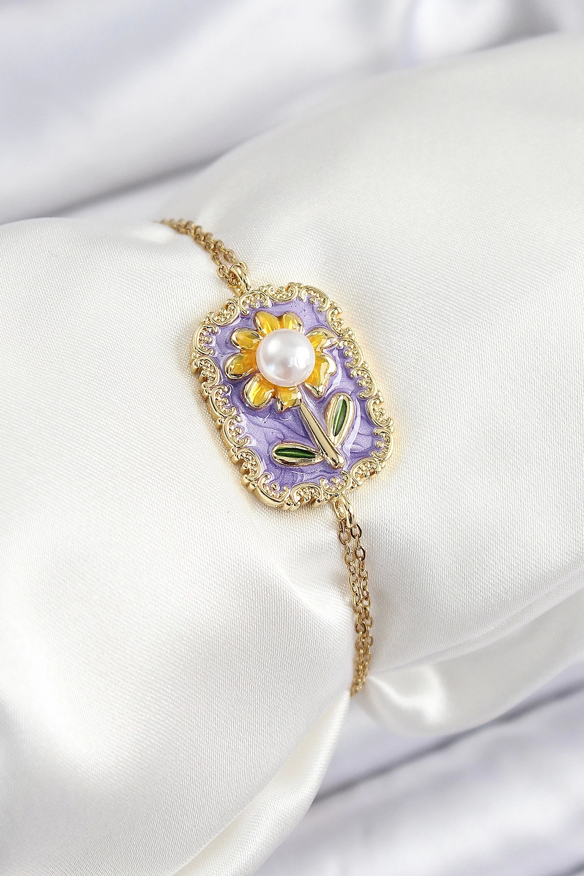 Clariss 316L Çelik Zincir Mor Mineli Sanatsal Portre İnci Detaylı Papatya