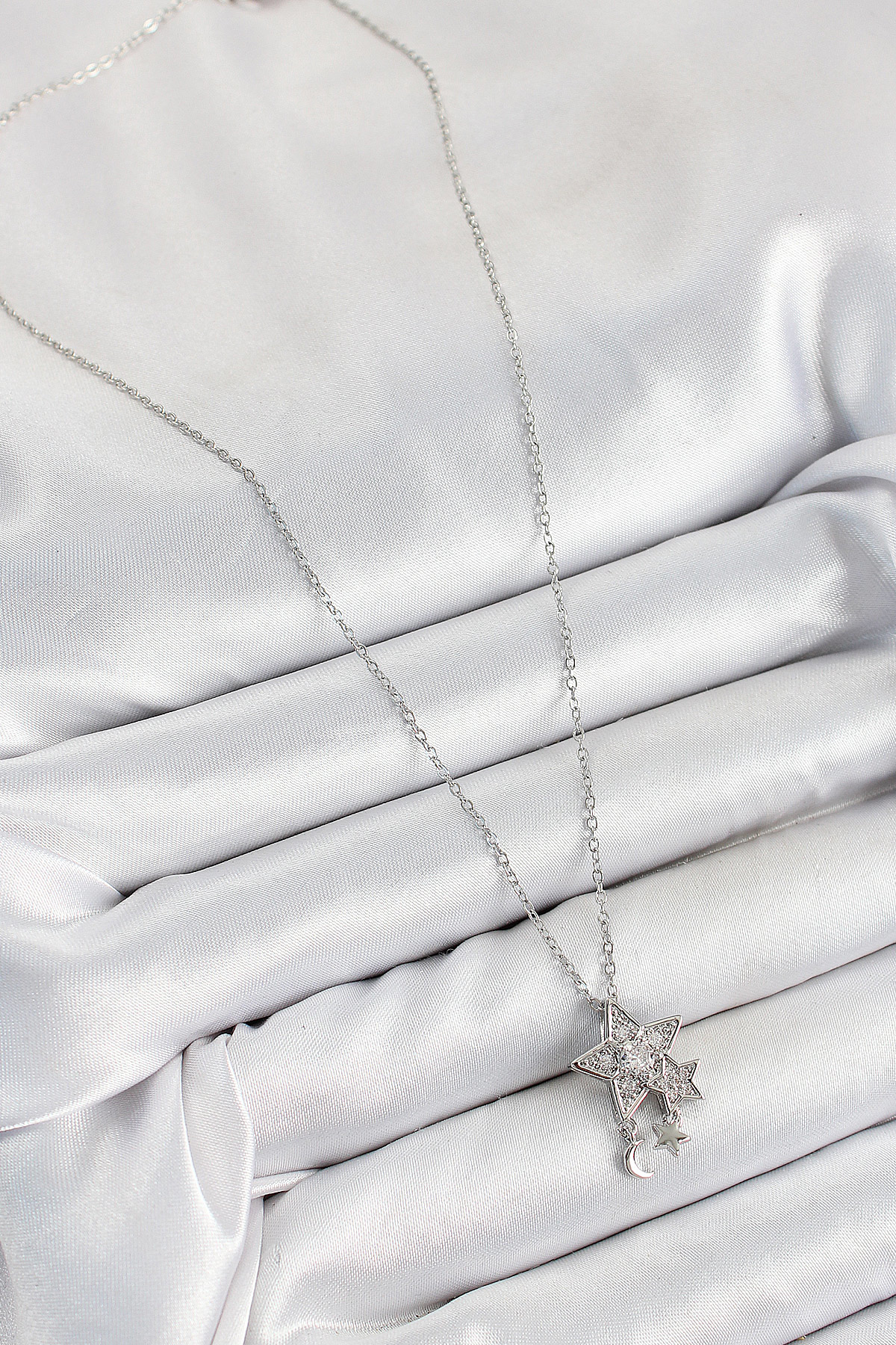 316L Çelik Zirkon Taşlı Sallantılı Yıldız Model Gümüş Renk Kadın