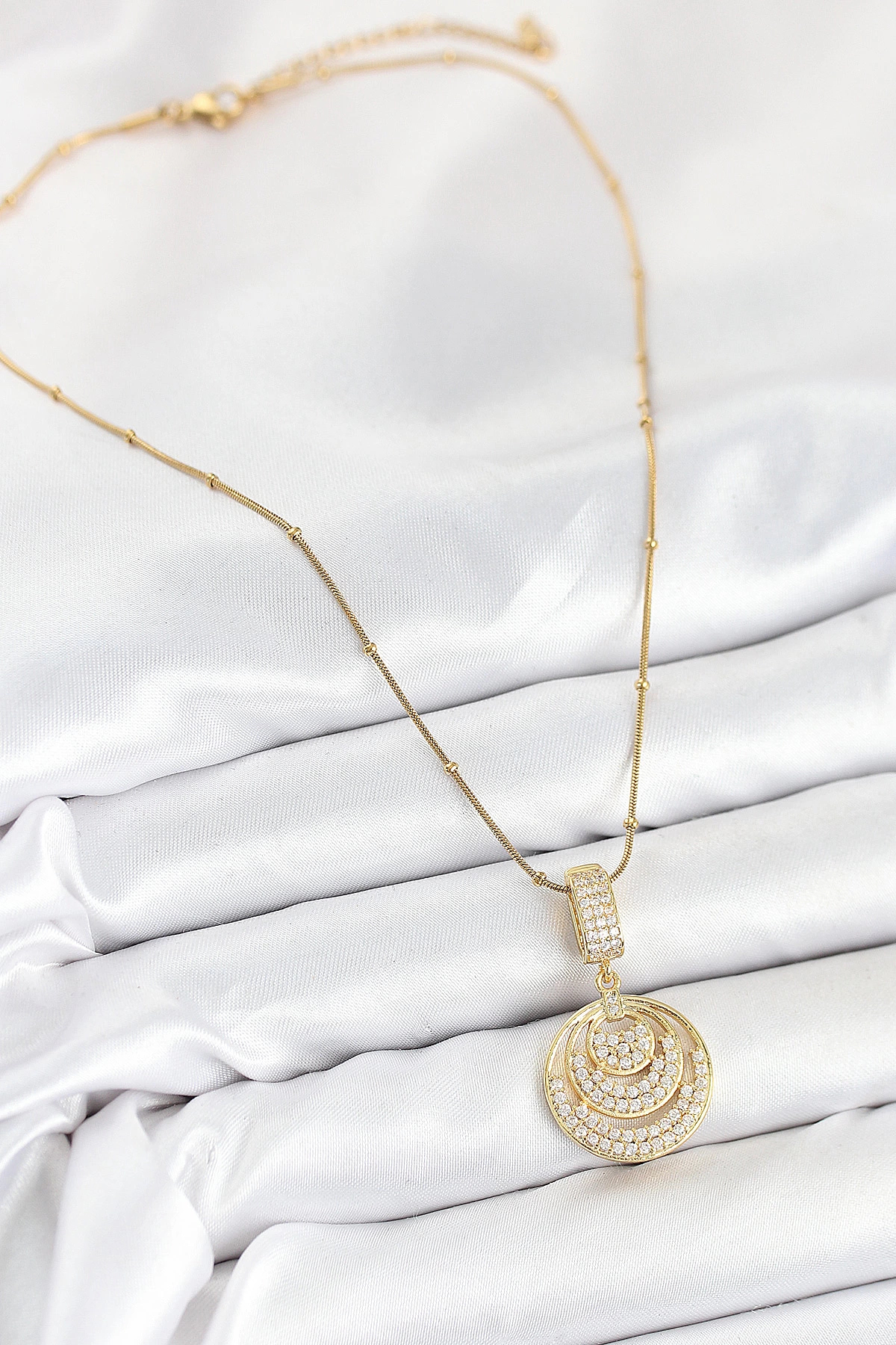 Butik 316L Çelik Zirkon Taşlı Çember Model Gold Renk Kadın Kolye