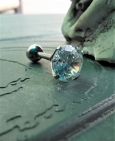 316L CERRAHİ ÇELİK GÜMÜŞ TEK TAŞ TOP UÇLU HELİX TRAGUS KULAK BURU