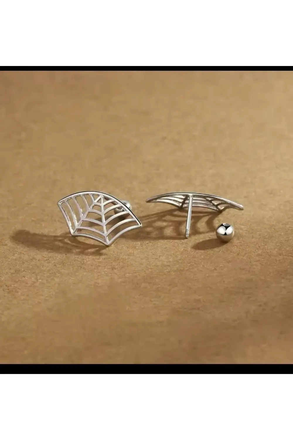 Arescollection 316L Cerrahi Çelik Örümcek Ağı Şeklinde Helix Piercing ( 1 Adet S