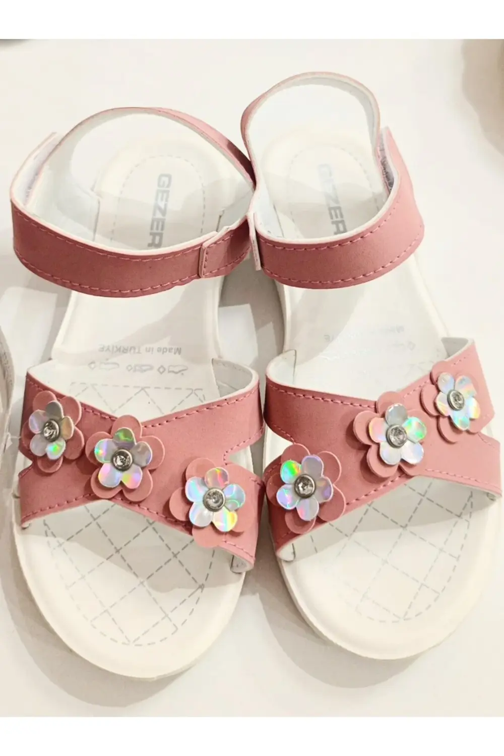 32 Numara Lüks Figürlü Gösterişli Çocuk Ayakkabısı