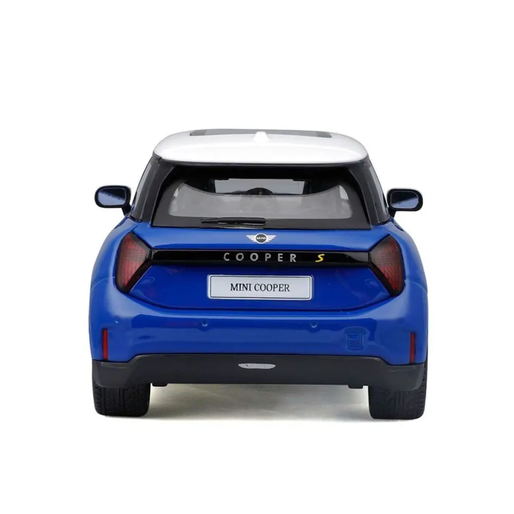 32926 1 24 Mini Cooper SE J01