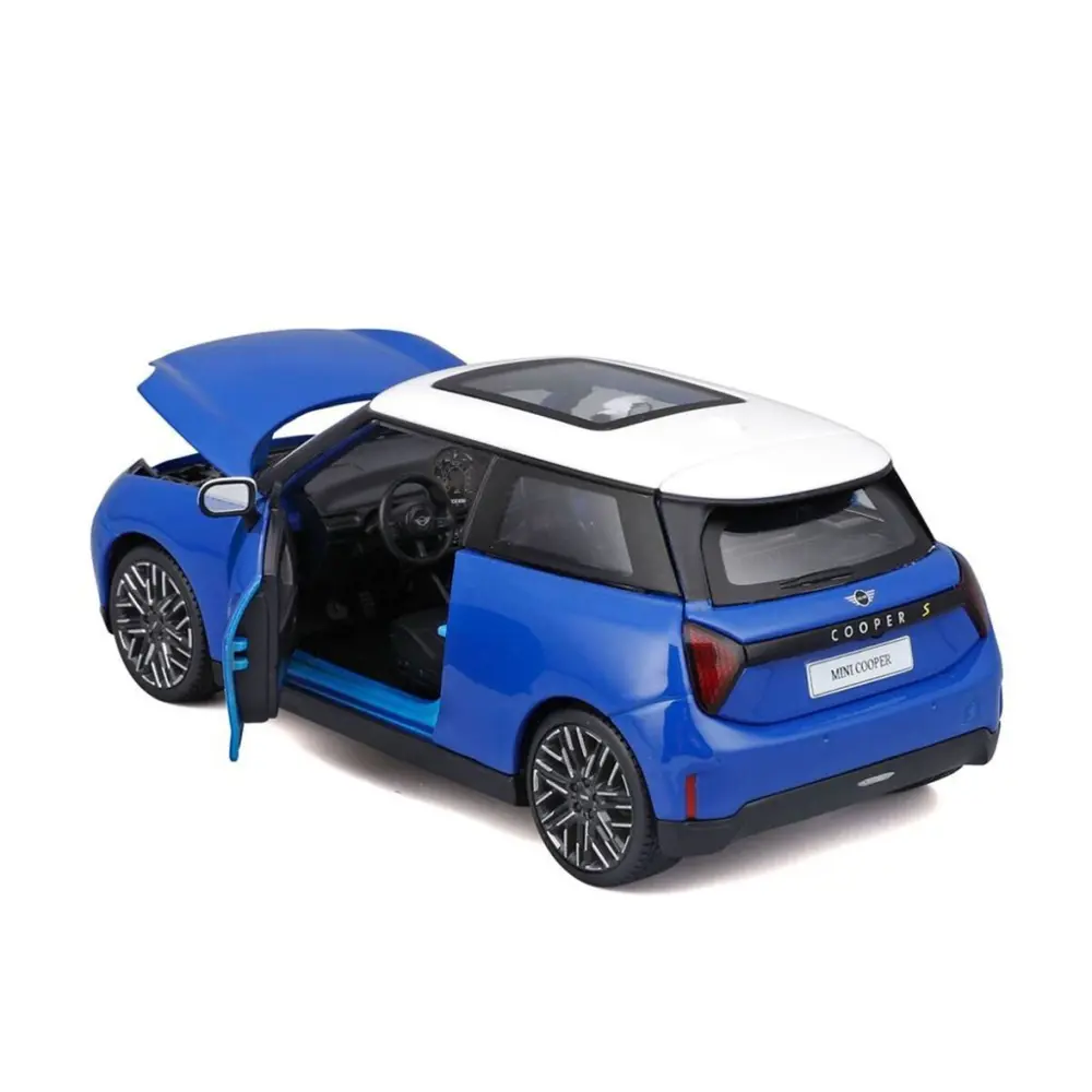 32926 1 24 Mini Cooper SE J01