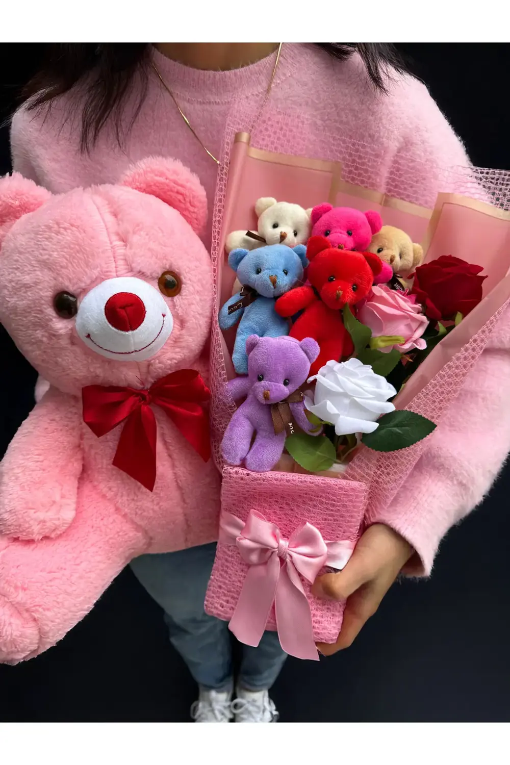 35cm Pembe Ayıcık ve Güllü Renkli Ayıcıklı Peluş Buket Anneye Hed