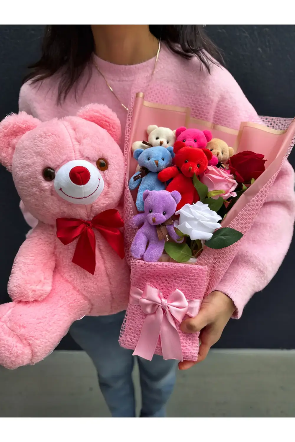 35cm Pembe Ayıcık ve Güllü Renkli Ayıcıklı Peluş Buket Anneye Hed