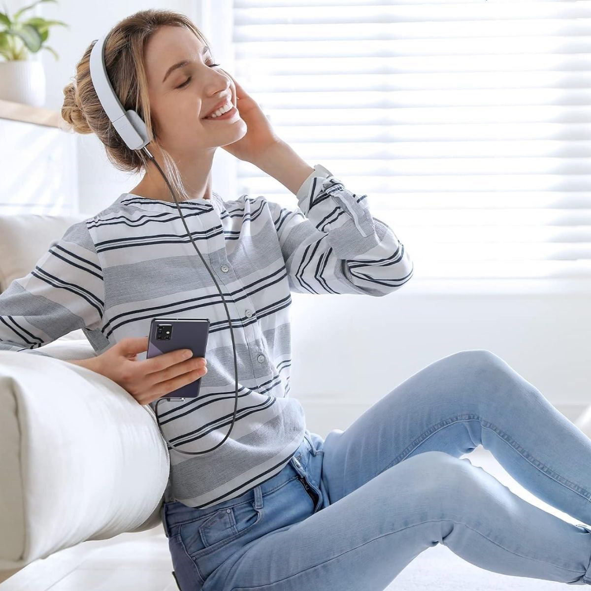 3.5mm AUX Kablosu Jak Erkek Erkek L Tipi 1 Metre Ses Aktarım Kabl