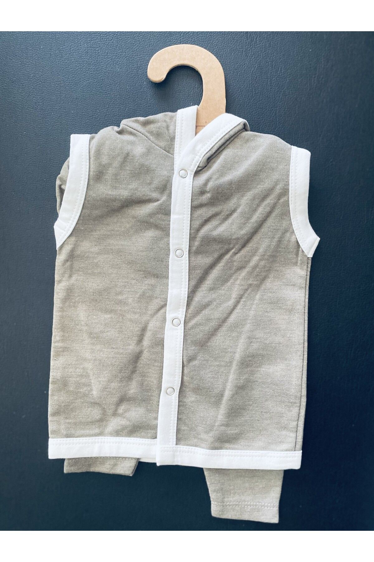 Otel Bukleti 3/6 Aylık Bebek Takımı Gri