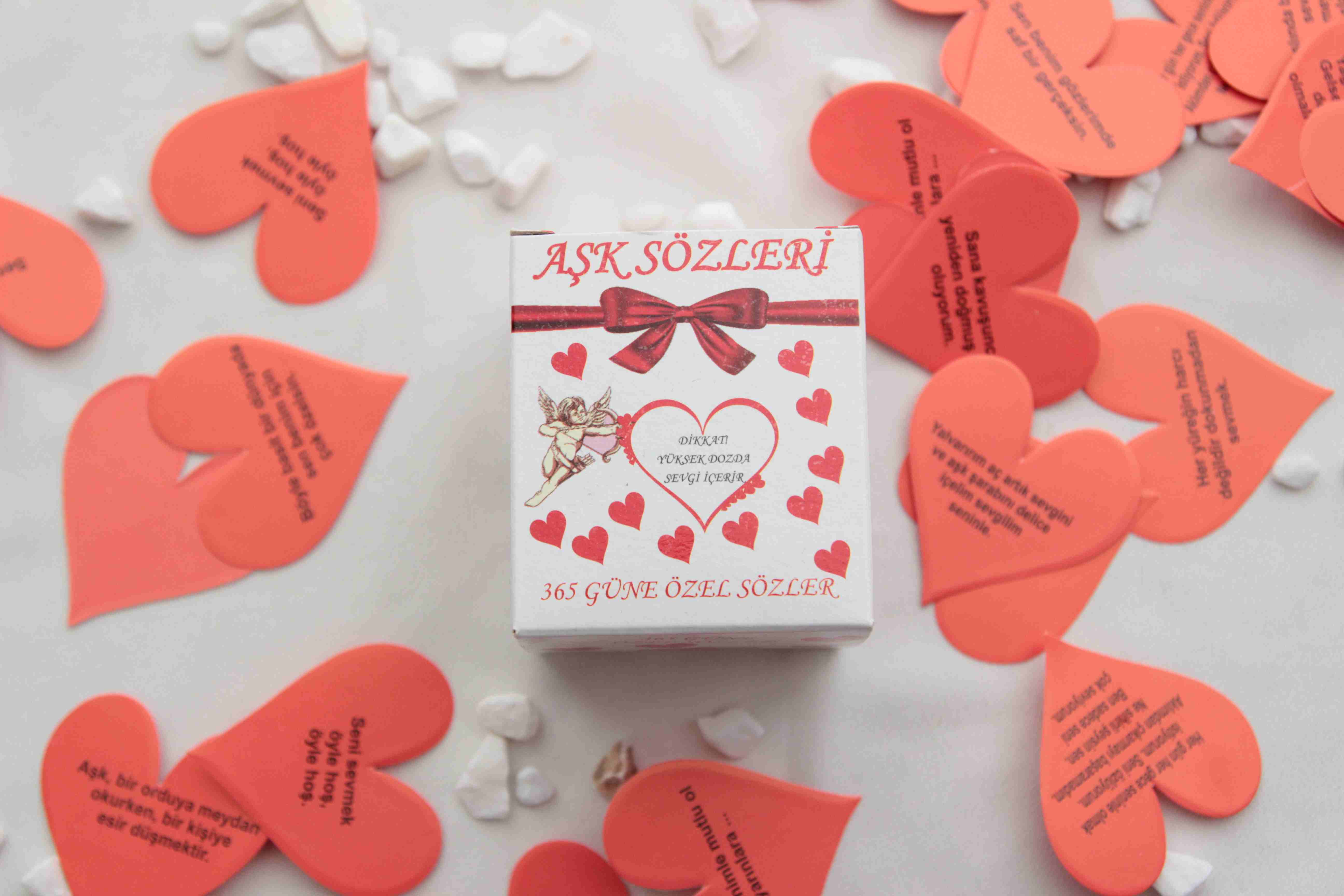 Home 365 Gün Aşk Sözleri Ve 100 Dilde Seni Seviyorum Kupa Bardak Sevgiliye Hediye