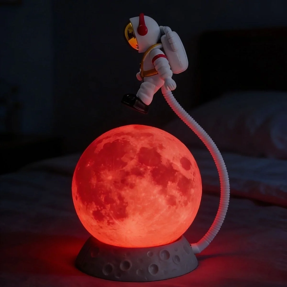 3d Ay Üzerinde Astronot Led Gece Lambası – Dokunmatik 10 Renk Değiştiren Dekoratif Çocuk Odası Masaüstü Ay Lambası Bx40 Fiyatı, Yorumları ve Özellikleri