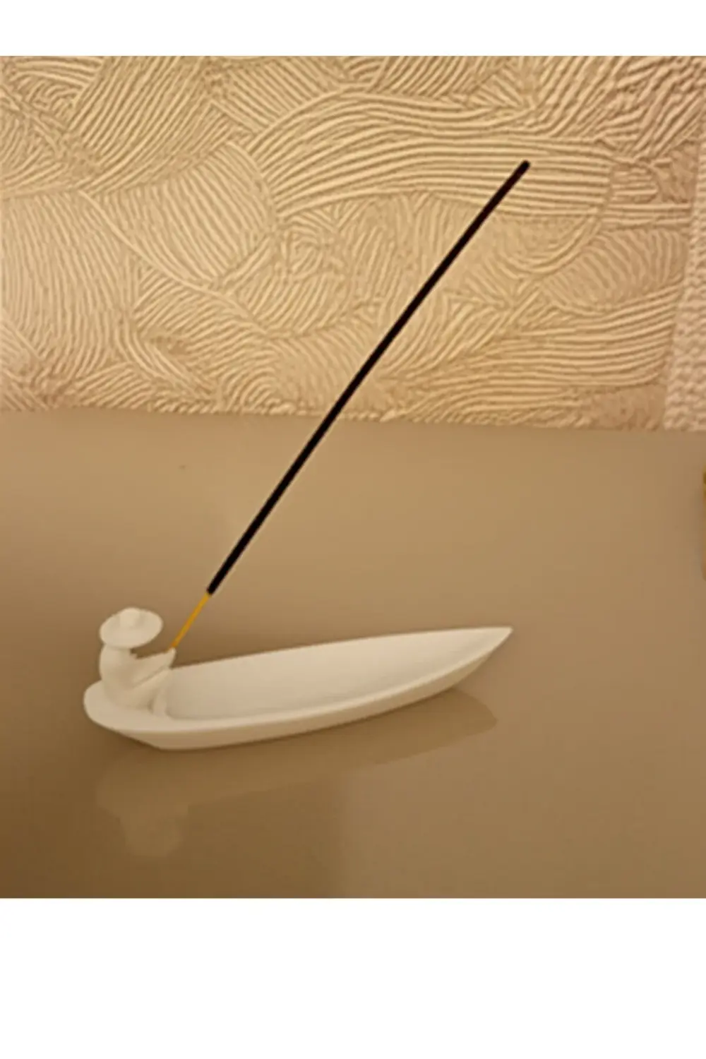 3D Balıkçı Figürlü Tekne Tasarımlı Seramik Tütsülük – Meditasyon