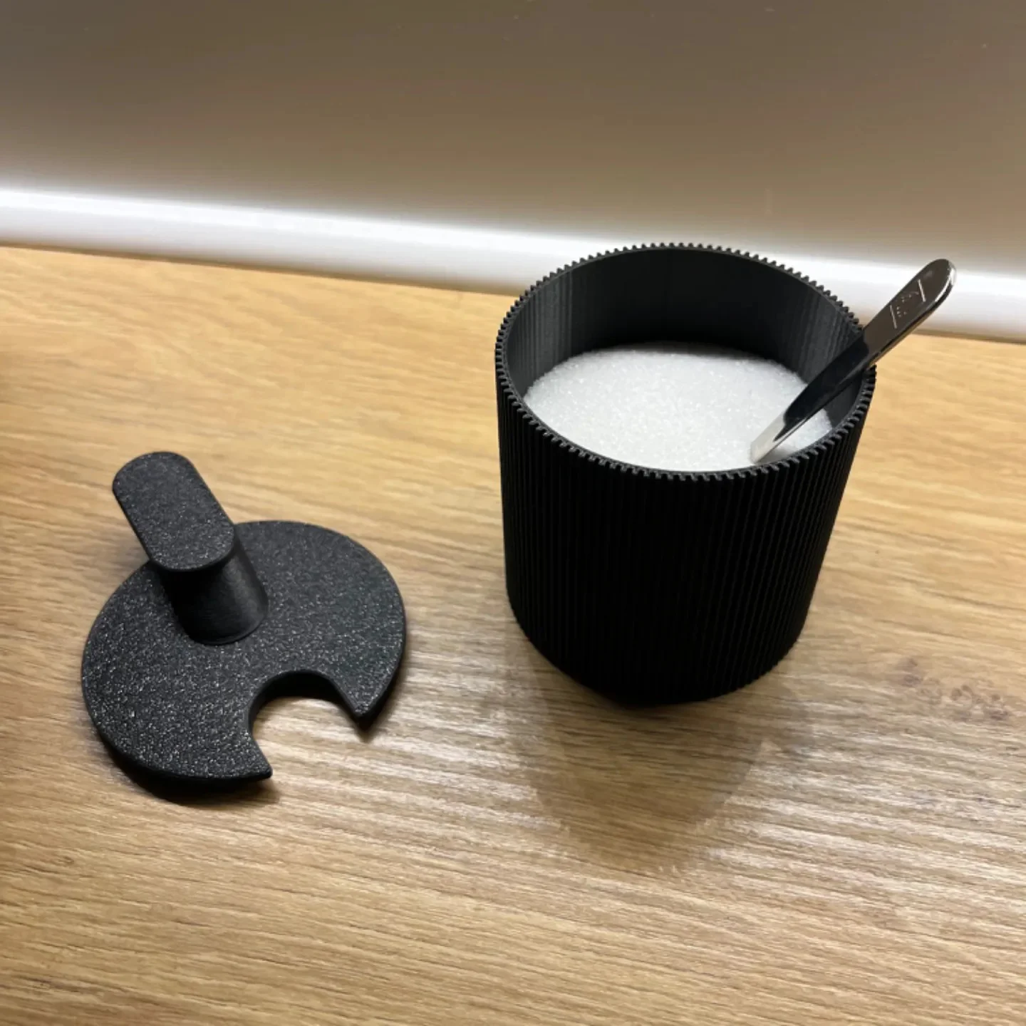 3D Baskı 2li Kaşıklı Şekerlik Baharatlık Seti Kapaklı Fitilli Dekoratif Mutfak Sunum Kabı 7x7 cm