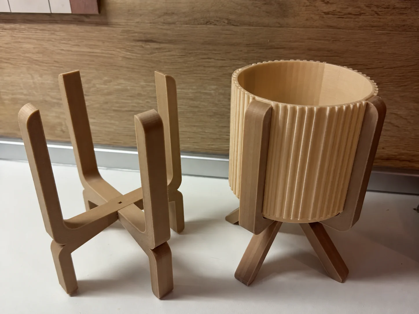 3D Baskı Ayaklı Çizgili Saksı - Bej Standlı Dekoratif Saksı - Bej 3D Baskı Ayaklı Çizgili Saksı - Bej Standlı Dekoratif Saksı - Bej