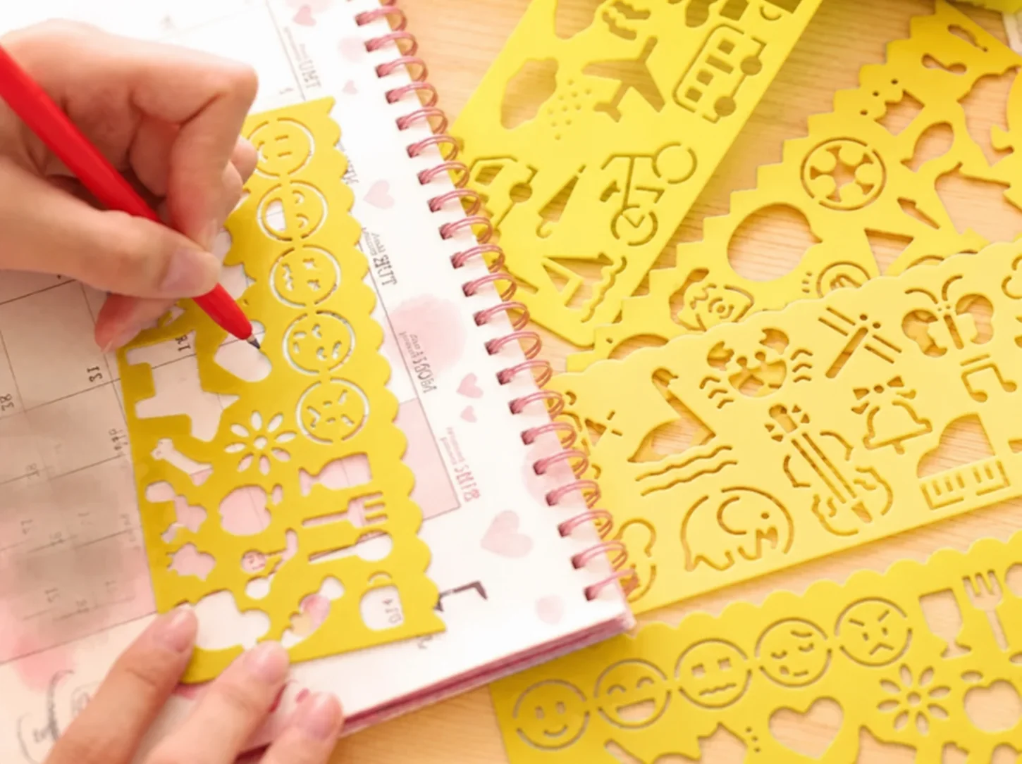 3D Baskı Günlük Nesneler ve Emoji Çizim Şablonu - Çoklu Desen Kalıbı - Sarı 3D Baskı Günlük Nesneler ve Emoji Çizim Şablonu - Çoklu Desen Kalıbı - Sarı