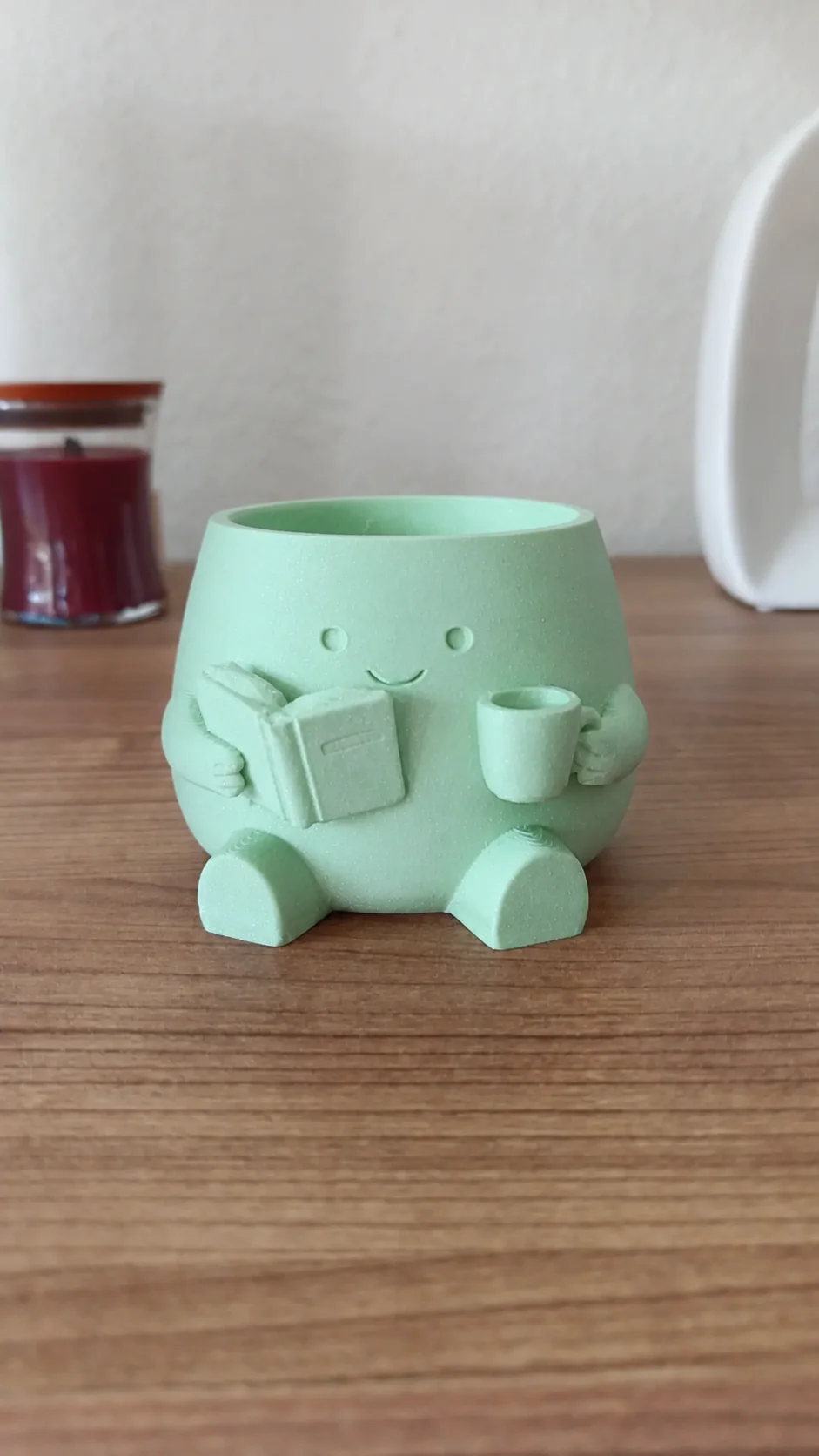 3D Baskı Kitap Okuyan Saksı - Kupa Tutan Sevimli Saksı-Mint 3D Baskı Kitap Okuyan Saksı - Kupa Tutan Sevimli Saksı-Mint