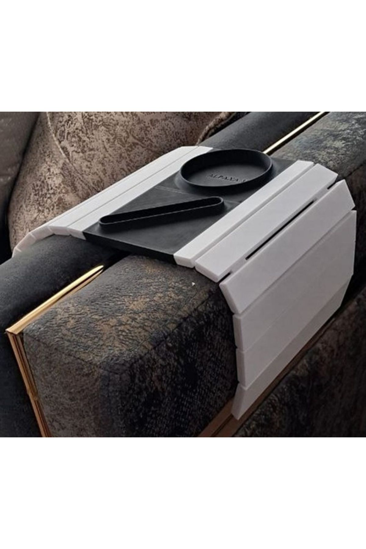 Alpaxa 3D Baskı Koltuk Kenarı Bardaklıklı Pratik Sehpa – Esnek Katlanabi Alpaxa 3D Baskı Koltuk Kenarı Bardaklıklı Pratik Sehpa – Esnek Katlanabi