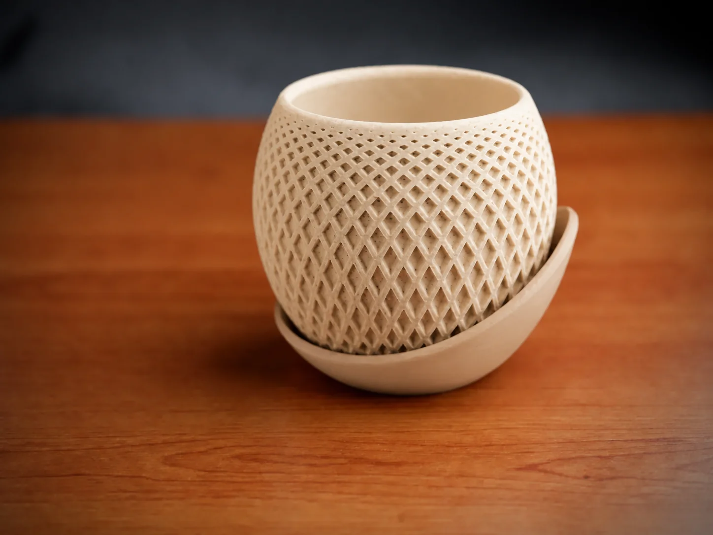 3D Baskı Küre Saksı - Kafes Dokulu İki Parçalı Dekoratif Saksı - Bej-Bej 3D Baskı Küre Saksı - Kafes Dokulu İki Parçalı Dekoratif Saksı - Bej-Bej