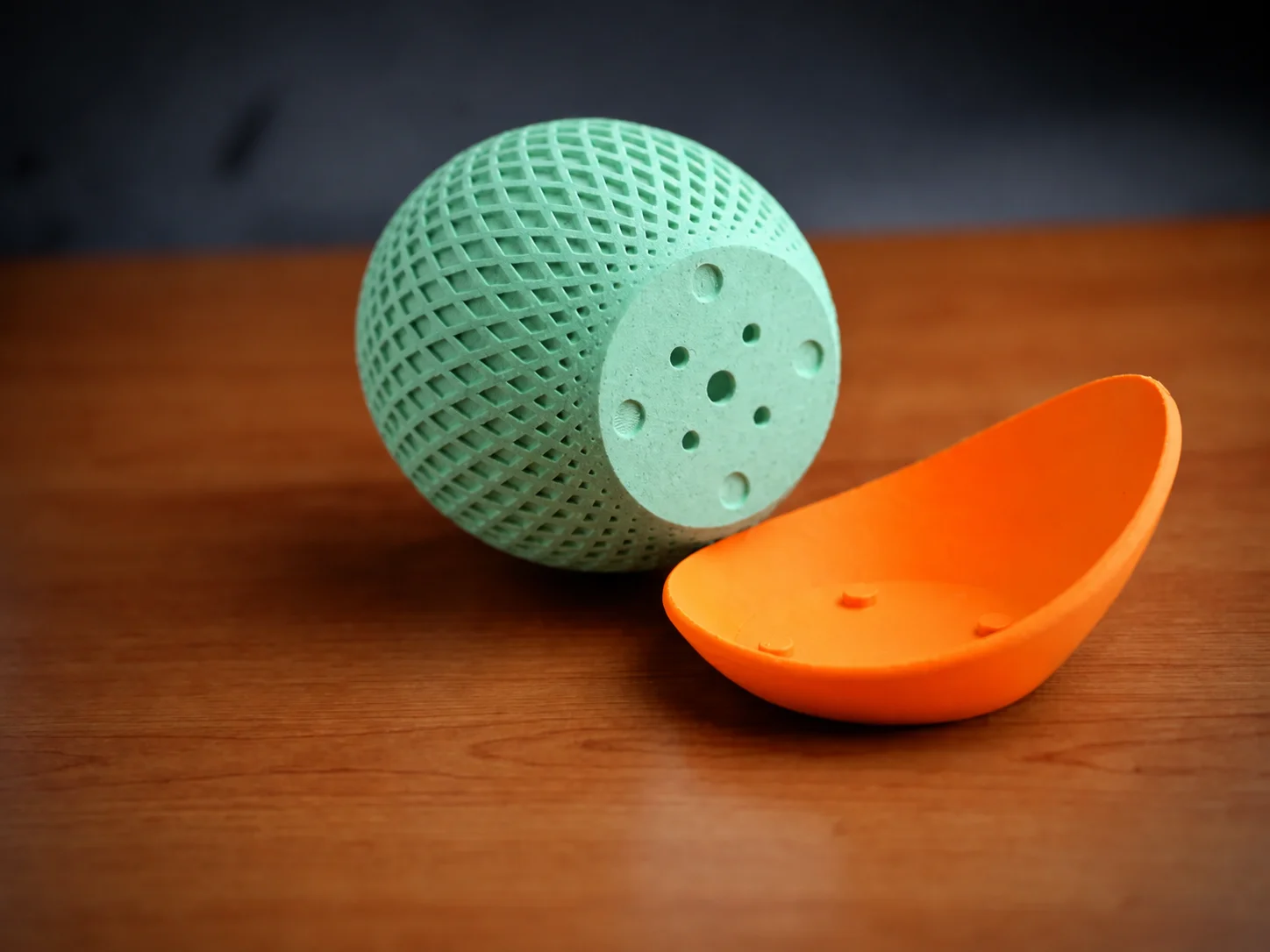 3D Baskı Küre Saksı - Kafes Dokulu İki Parçalı Dekoratif Saksı - Mint-Turuncu 3D Baskı Küre Saksı - Kafes Dokulu İki Parçalı Dekoratif Saksı - Mint-Turuncu