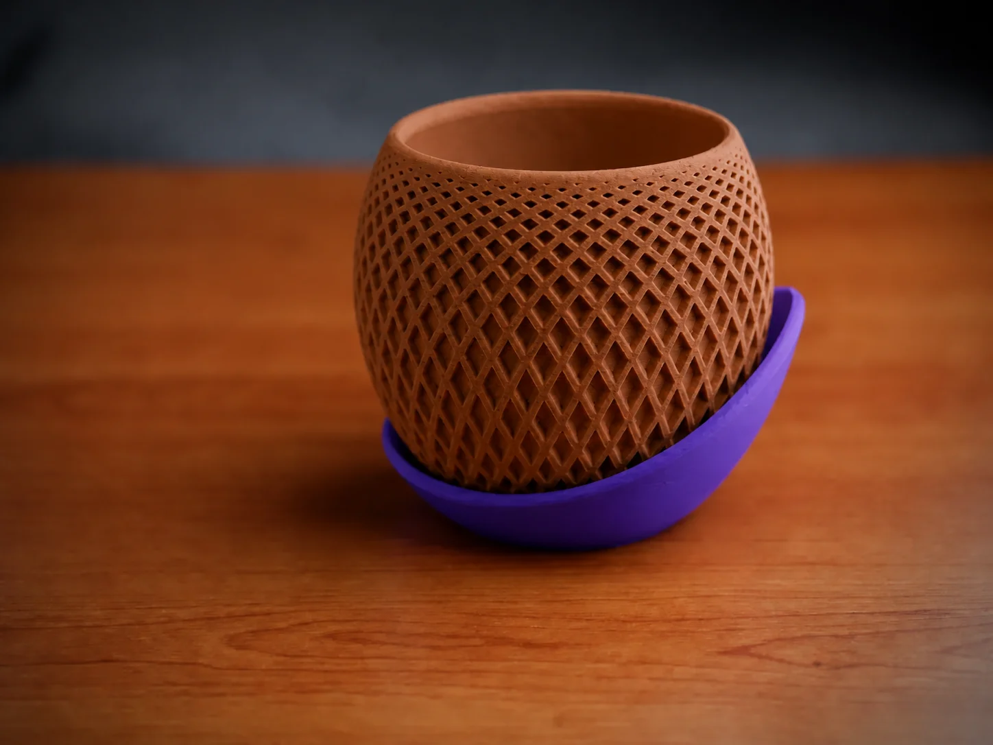 3D Baskı Küre Saksı - Kafes Dokulu İki Parçalı Dekoratif Saksı - Kahverengi-Mor 3D Baskı Küre Saksı - Kafes Dokulu İki Parçalı Dekoratif Saksı - Kahverengi-Mor