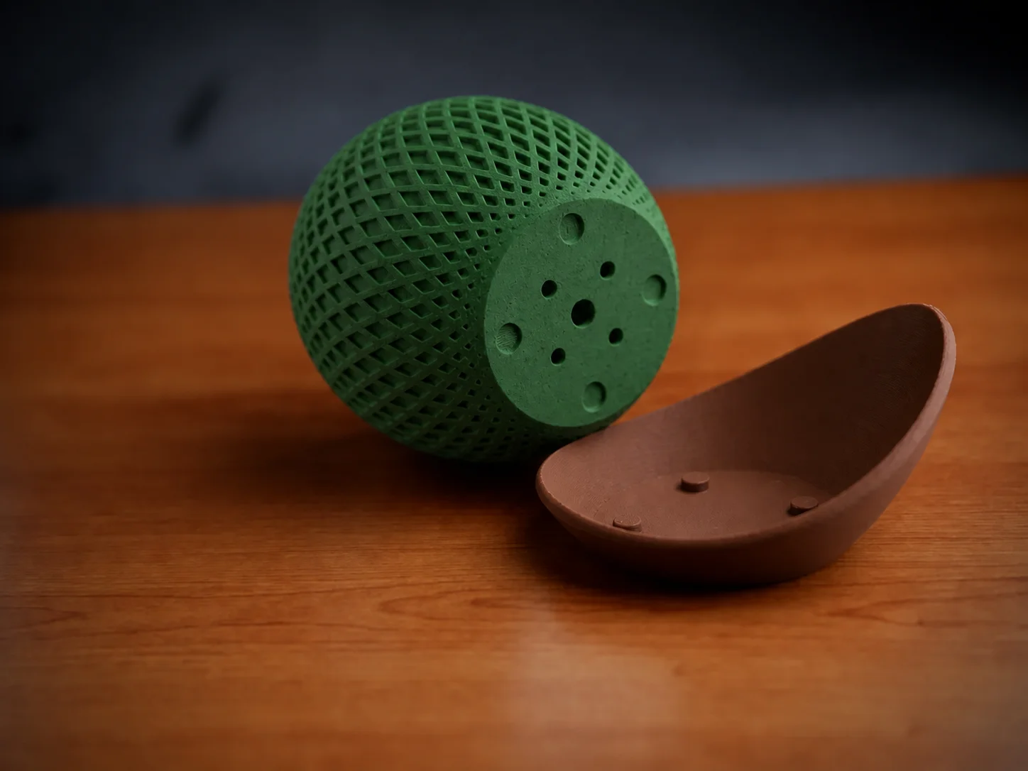 3D Baskı Küre Saksı - Kafes Dokulu İki Parçalı Dekoratif Saksı - Yeşil-Kahverengi