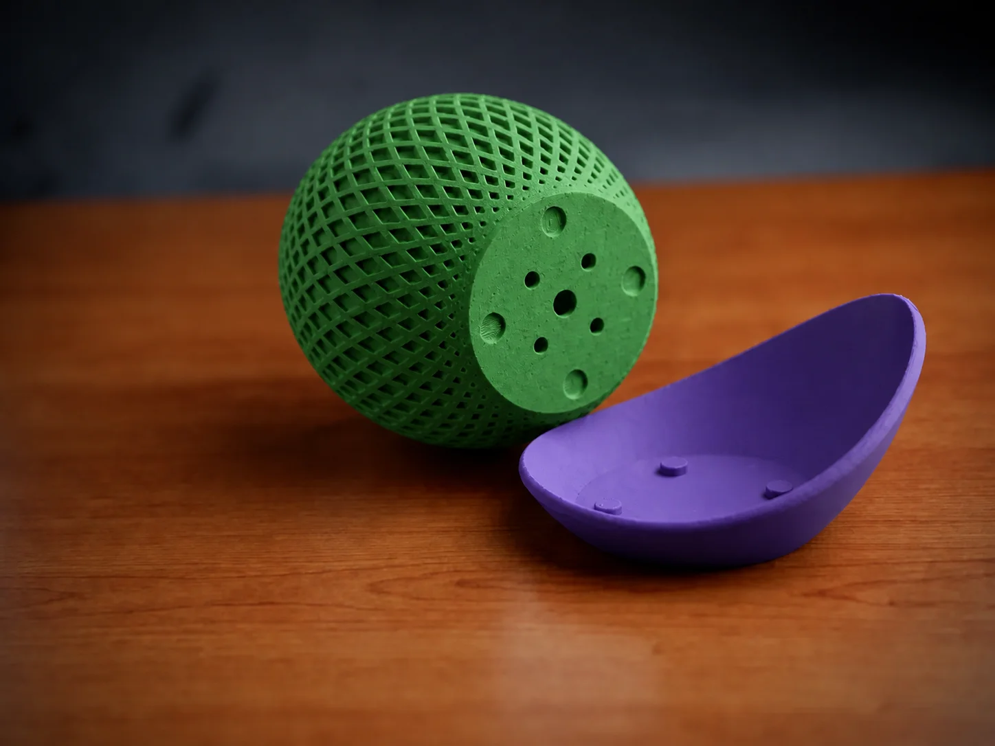 3D Baskı Küre Saksı - Kafes Dokulu İki Parçalı Dekoratif Saksı - Yeşil-Mor 3D Baskı Küre Saksı - Kafes Dokulu İki Parçalı Dekoratif Saksı - Yeşil-Mor