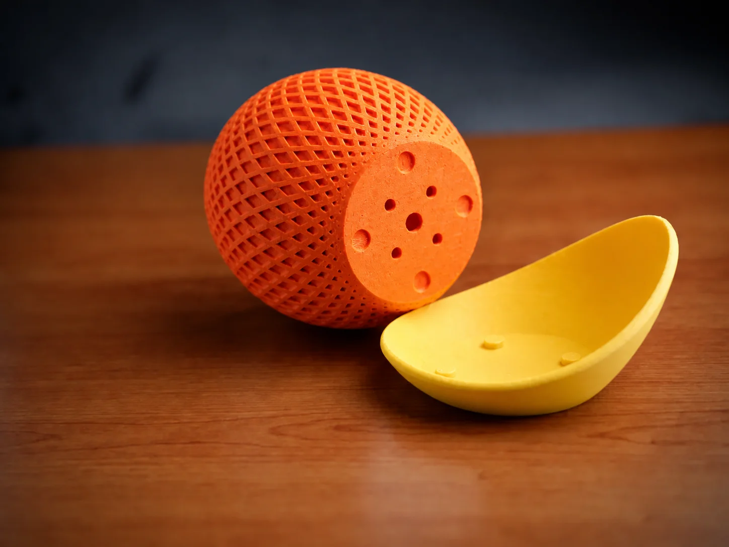 3D Baskı Küre Saksı - Kafes Dokulu İki Parçalı Dekoratif Saksı - Turuncu-Sarı 3D Baskı Küre Saksı - Kafes Dokulu İki Parçalı Dekoratif Saksı - Turuncu-Sarı