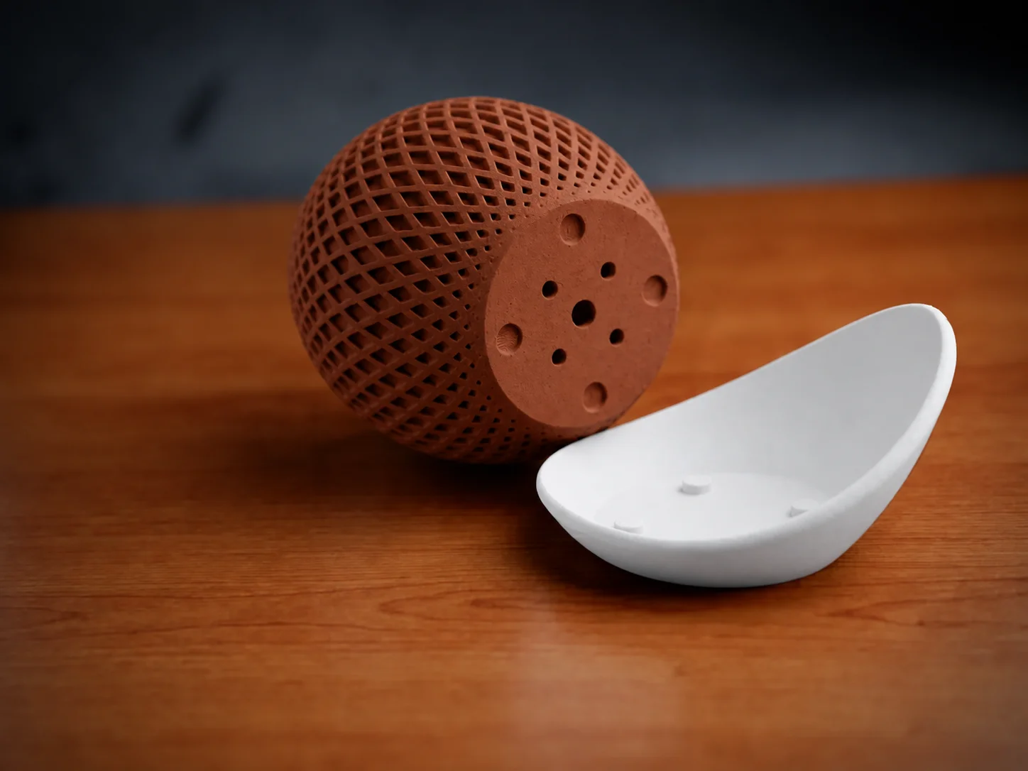 3D Baskı Küre Saksı - Kafes Dokulu İki Parçalı Dekoratif Saksı - Kahverengi-Beyaz 3D Baskı Küre Saksı - Kafes Dokulu İki Parçalı Dekoratif Saksı - Kahverengi-Beyaz