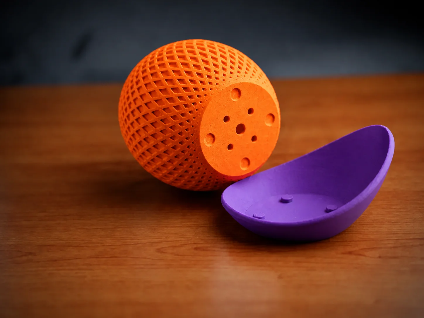 3D Baskı Küre Saksı - Kafes Dokulu İki Parçalı Dekoratif Saksı - Turuncu-Mor 3D Baskı Küre Saksı - Kafes Dokulu İki Parçalı Dekoratif Saksı - Turuncu-Mor