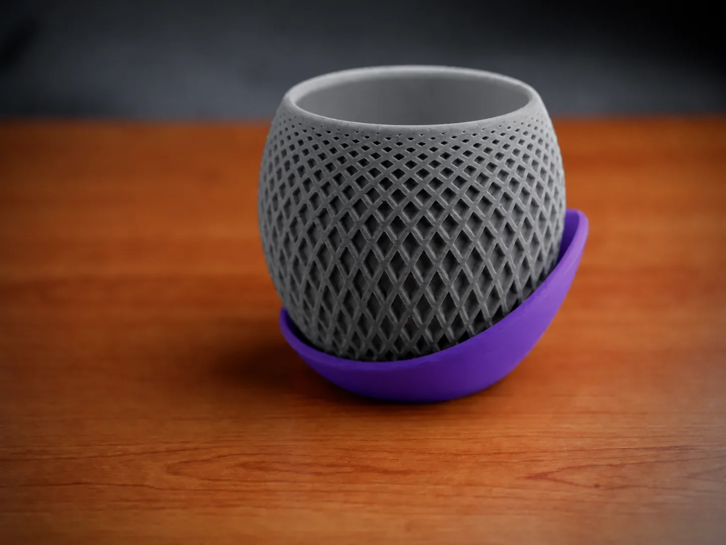 3D Baskı Küre Saksı - Kafes Dokulu İki Parçalı Dekoratif Saksı - Gri-Mor 3D Baskı Küre Saksı - Kafes Dokulu İki Parçalı Dekoratif Saksı - Gri-Mor