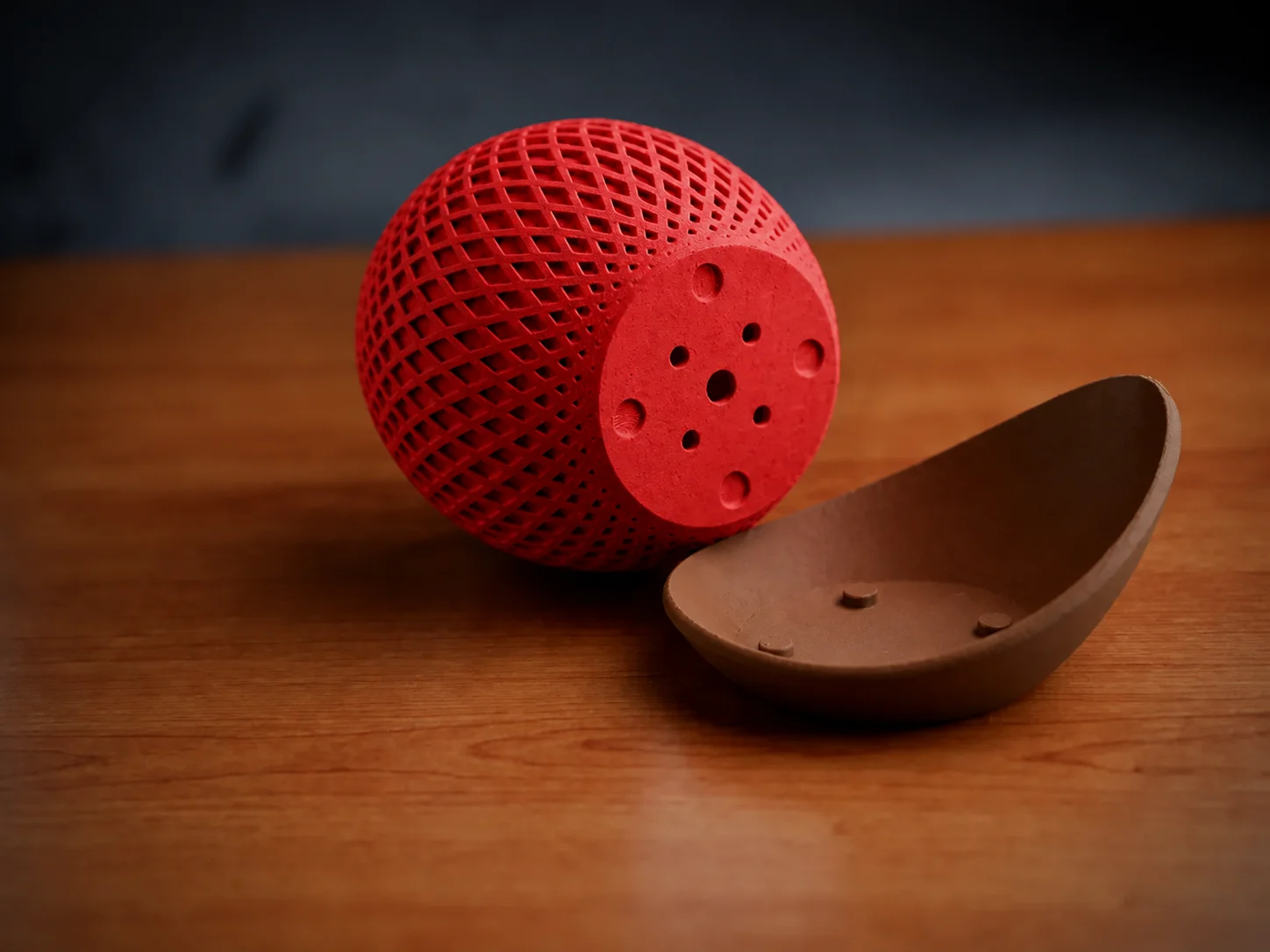 3D Baskı Küre Saksı - Kafes Dokulu İki Parçalı Dekoratif Saksı - Kırmızı-Kahverengi 3D Baskı Küre Saksı - Kafes Dokulu İki Parçalı Dekoratif Saksı - Kırmızı-Kahverengi