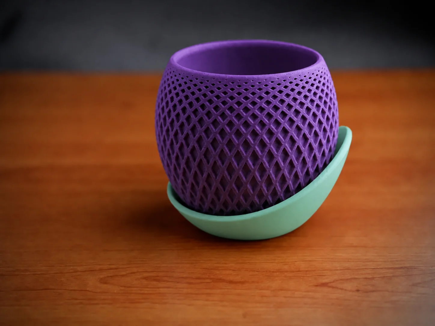 3D Baskı Küre Saksı - Kafes Dokulu İki Parçalı Dekoratif Saksı - Mor-Mint