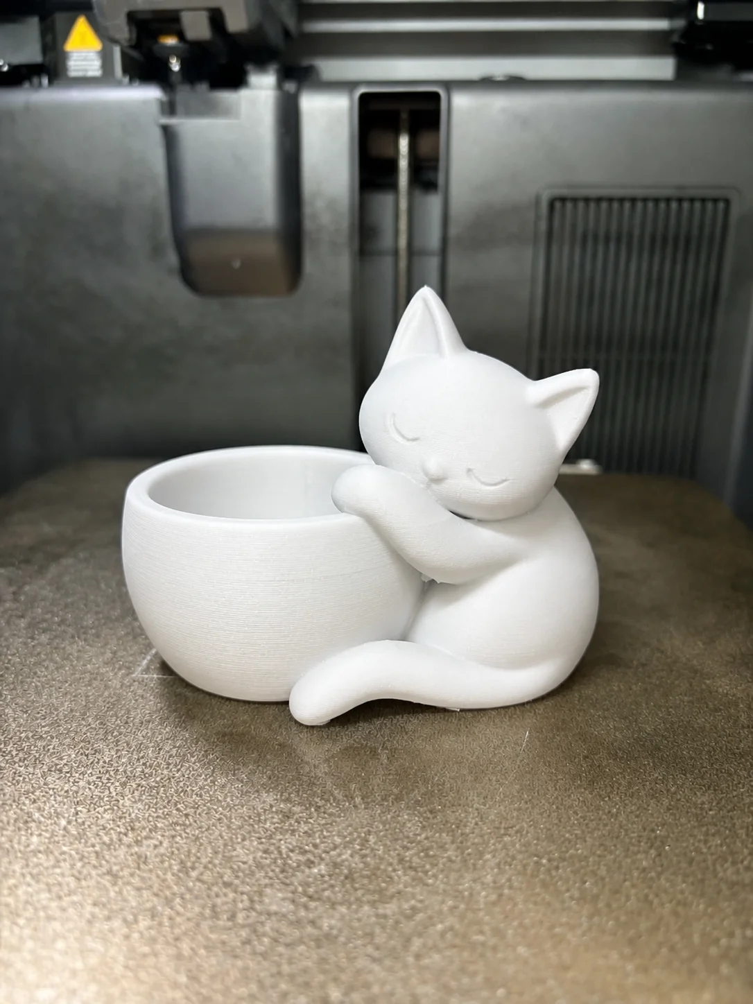 3D Baskı Sarılan Kedi Saksı - Sevimli Dekoratif Saksı - Beyaz 3D Baskı Sarılan Kedi Saksı - Sevimli Dekoratif Saksı - Beyaz