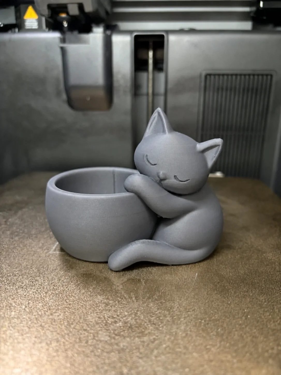 3D Baskı Sarılan Kedi Saksı - Sevimli Dekoratif Saksı - Gri