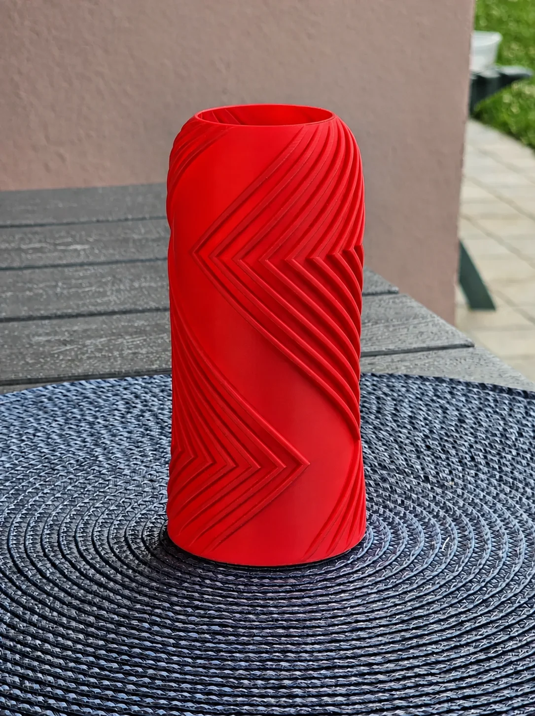 3D Baskı Vector Vazo - Geometrik Çizgili Dekoratif Vazo-Kırmızı