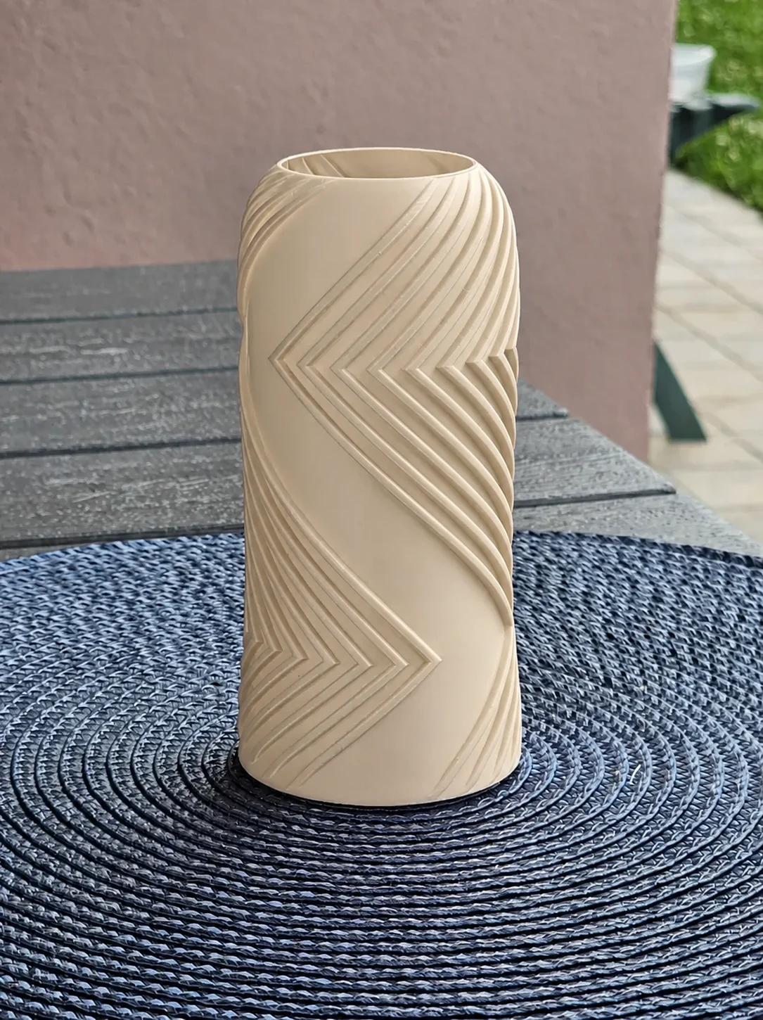 3D Baskı Vector Vazo - Geometrik Çizgili Dekoratif Vazo-Bej