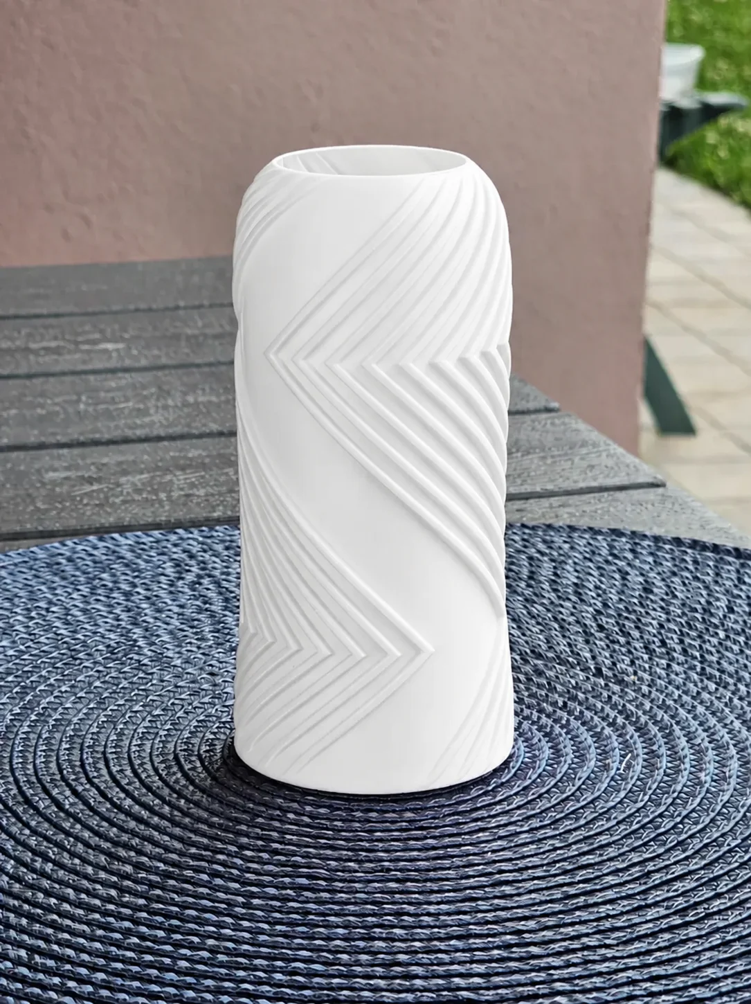 3D Baskı Vector Vazo - Geometrik Çizgili Dekoratif Vazo-Beyaz 3D Baskı Vector Vazo - Geometrik Çizgili Dekoratif Vazo-Beyaz