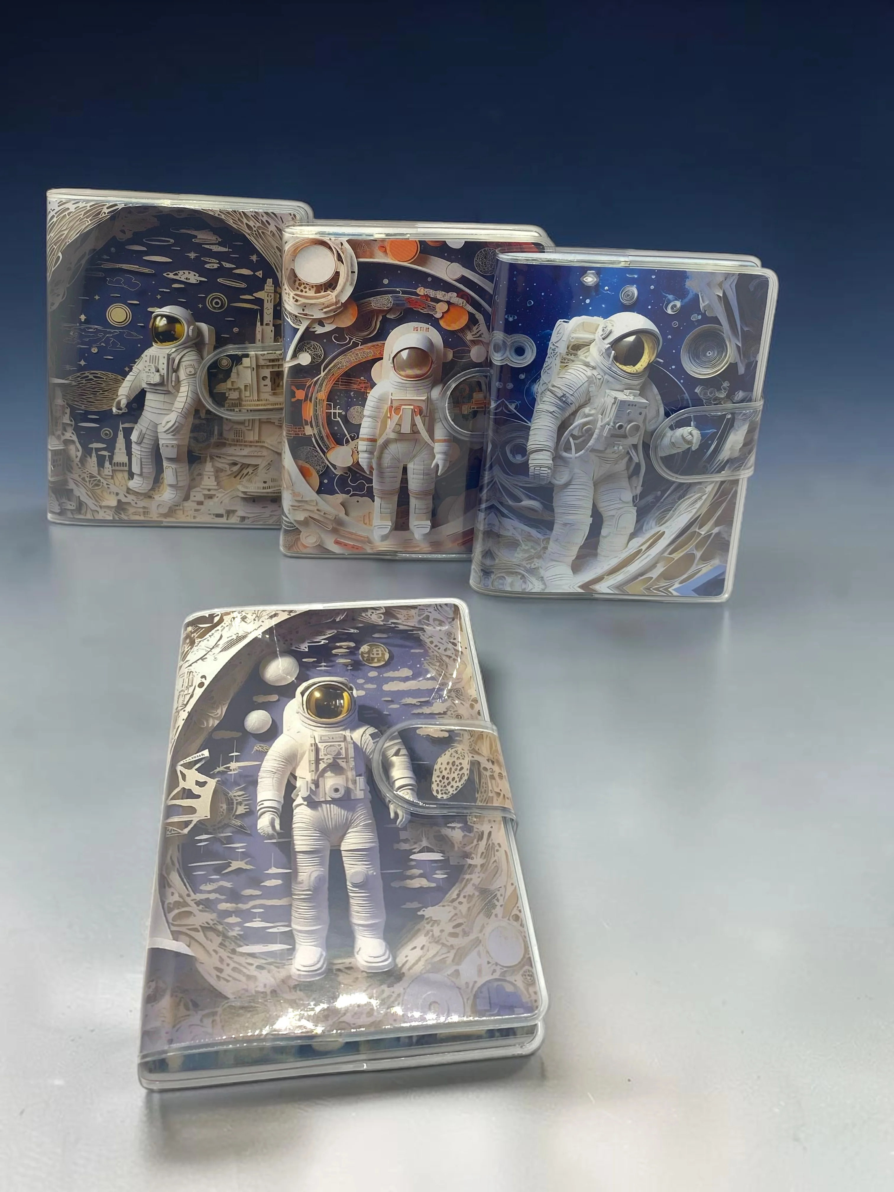3D Görünümlü Astronot A7 Not Defteri , Çıt Çıtlı Cep Defteri - Be