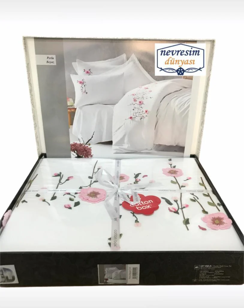 3D Nakışlı Çift Kişilik Saten Nev Takımı Perla Beyaz