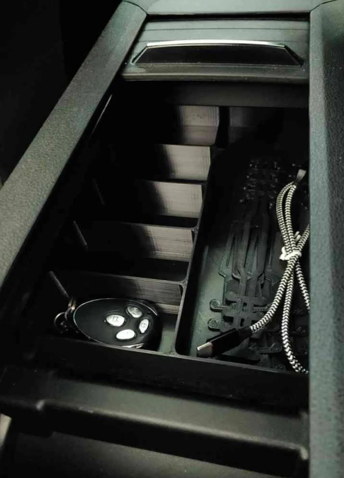 3D Plus Desing Print Technology 3D Plus Design Toyota Proace Uyumlu Kolçak İçi Organizer