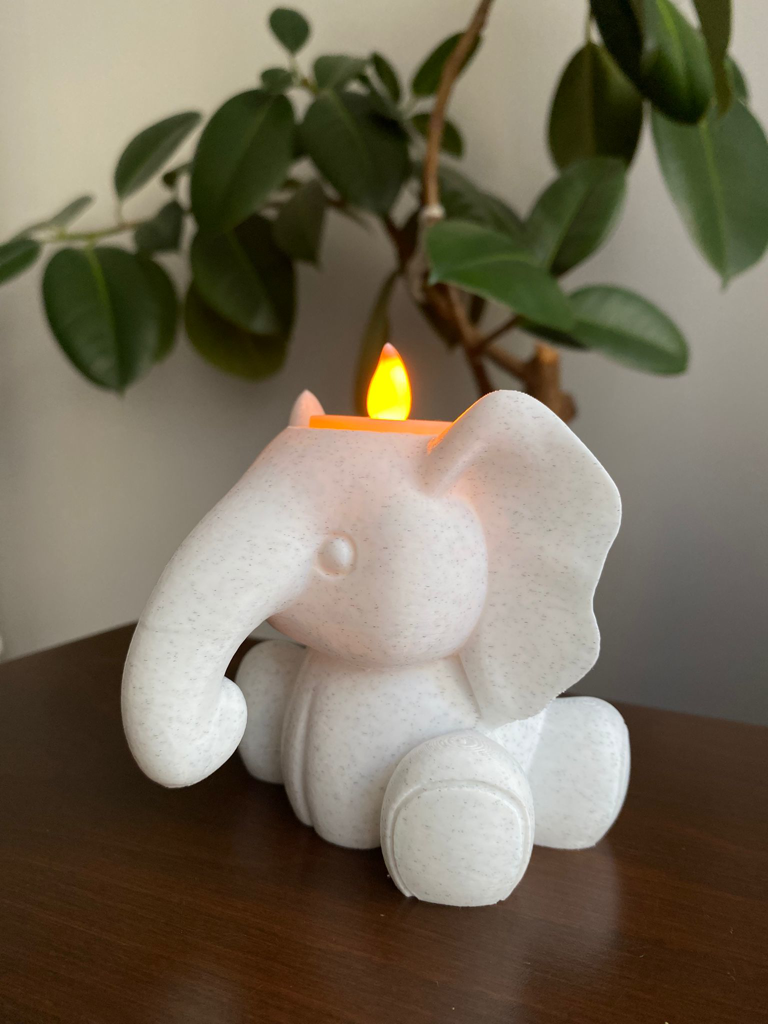 3D Plus Desing Print Technology 3D Plus Design Mermer Desenli Sevimli Fil Tealight Mumluk Şamdan ( Led Tealight Hediyeli)