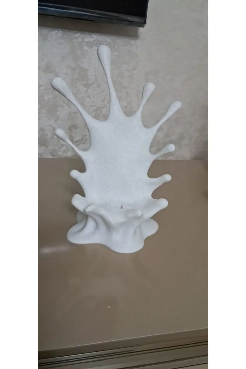 3D SPLASH ŞEKLİNDE MERMER DESENLİ MASAÜSTÜ TELEFON TUTUCU