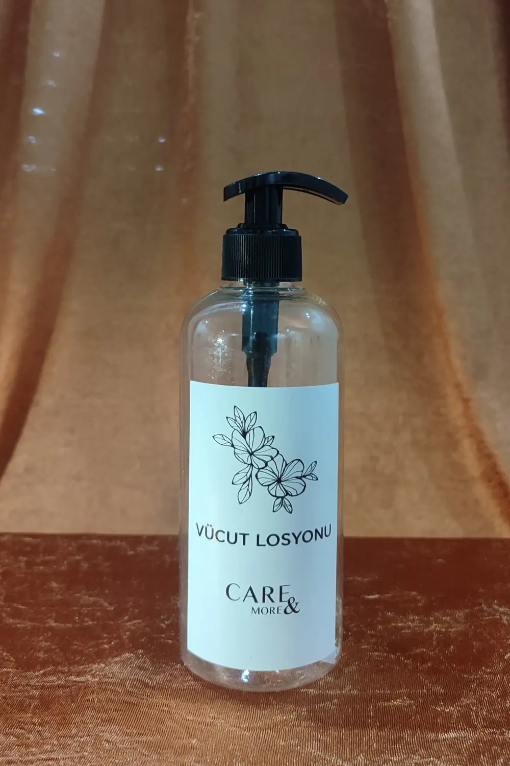 3lü Amber Banyo Seti Şampuan Saç Kremi Vücut Losyonu Etiketli Pla