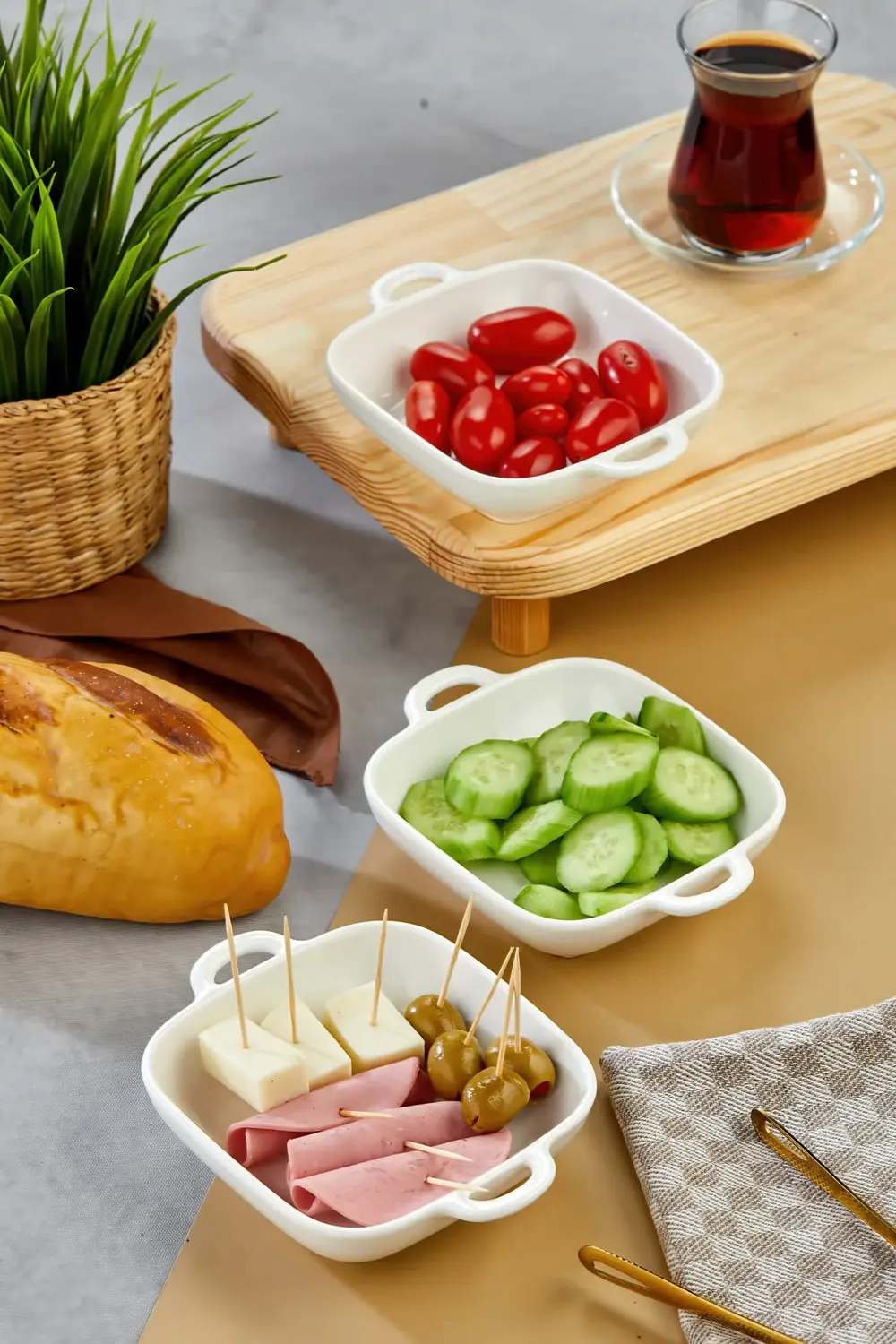 3'lü Porselen Kulplu Kare Sunum ve Meze Kasesi 15x12x3,5 cm – Şık