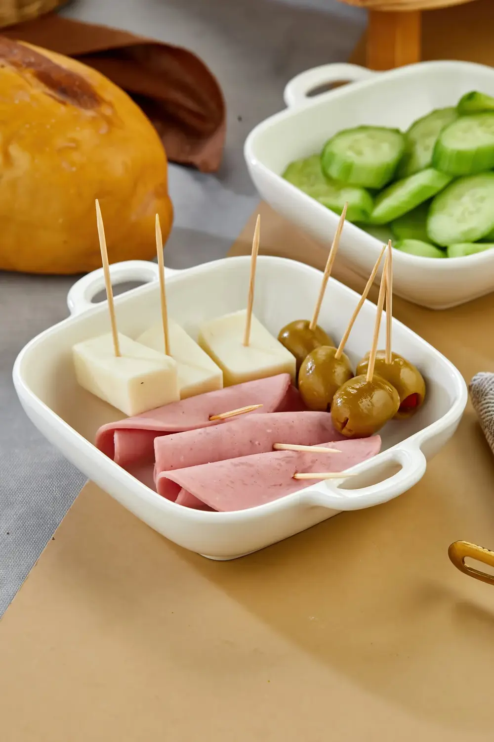 3'lü Porselen Kulplu Kare Sunum ve Meze Kasesi 15x12x3,5 cm – Şık