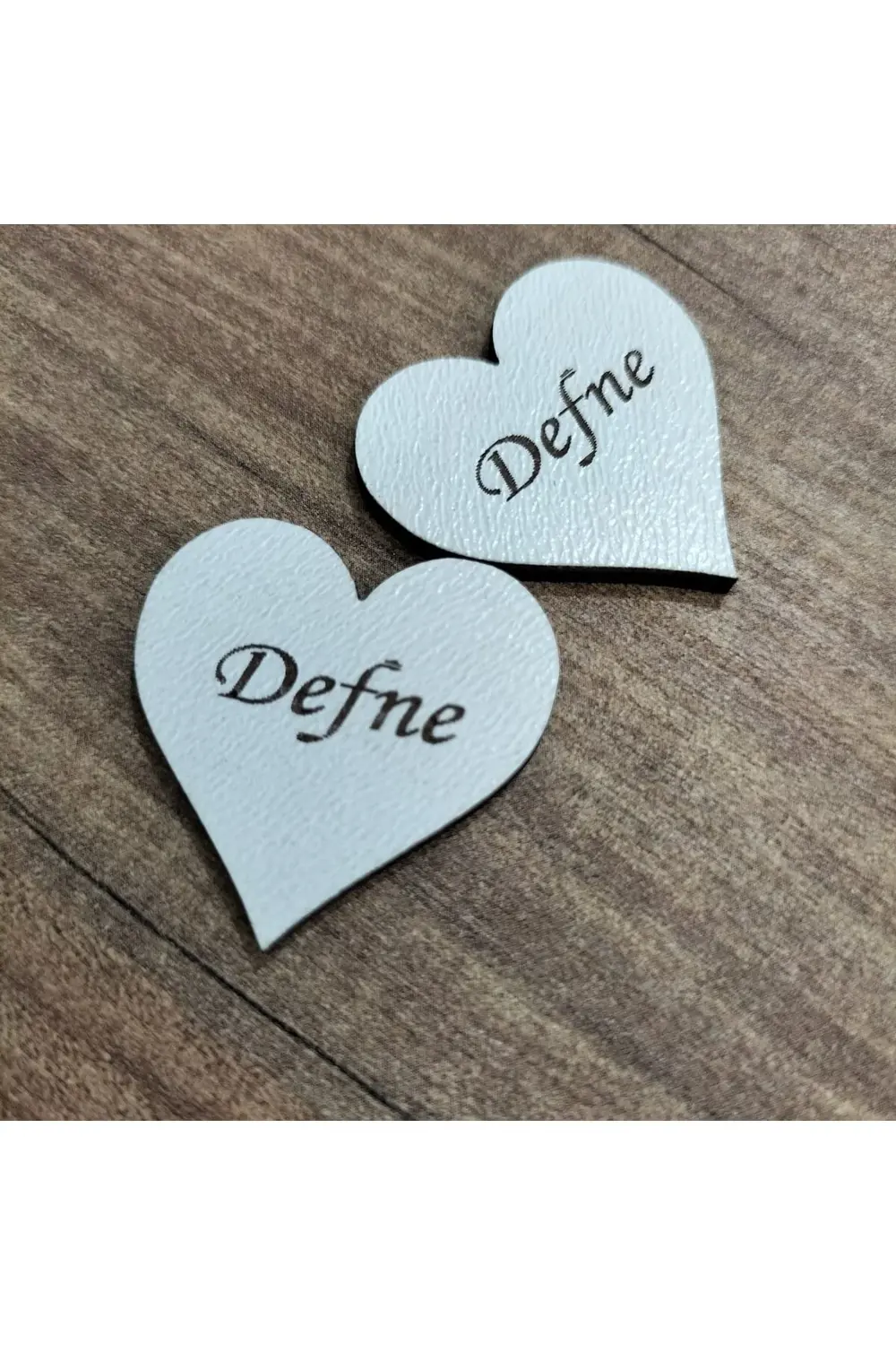 Leylaser 3X3 Cm Beyaz Ahşap Lazer Kesim Kalp Figürlü Etiket İsimlik 50 Ade