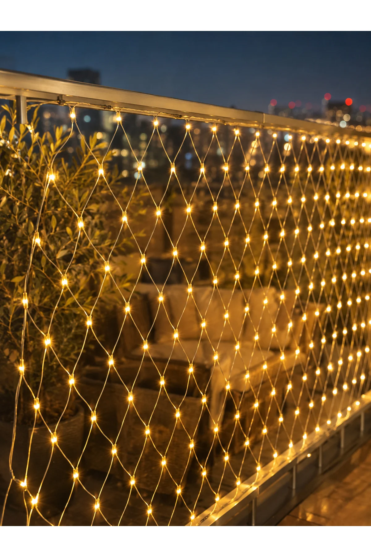 3x3 Metre Ağ LED ile Bahçenize Sıcak ve Şık Aydınlatma - Görsel 3