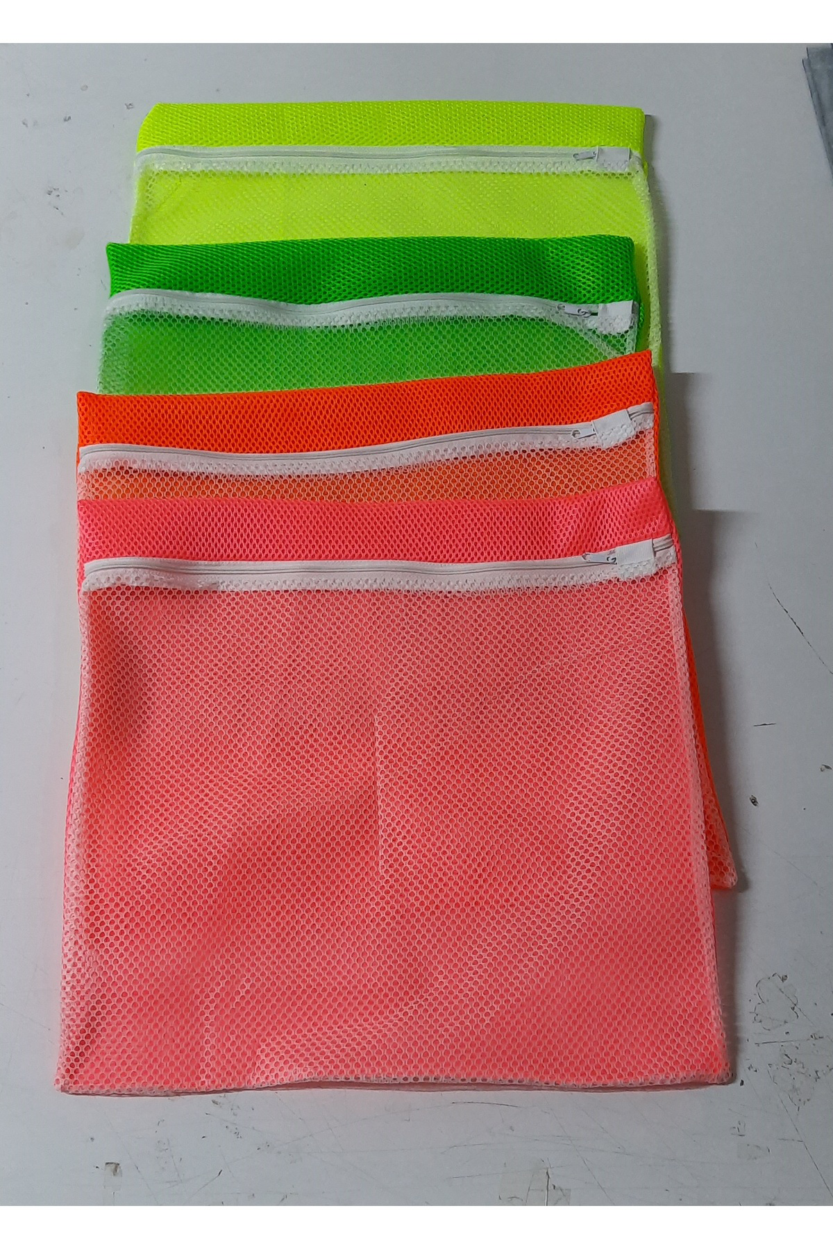 Mmc Group 4 Adet 4 Renk Fermuarlı - Hassas Çamaşır Terlik Ayakkabı Yıkama F