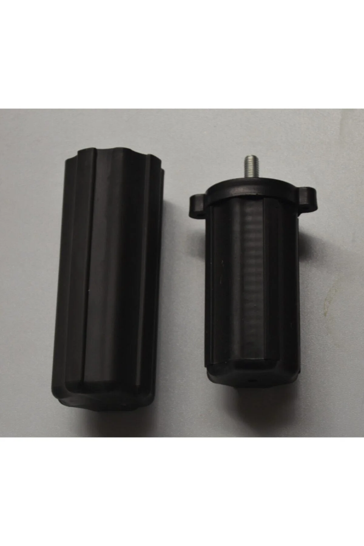 (4 ADET FİYATIDIR) Plastik 14-19 Cm Siyah Ayarlanabilir Mobilya Ayağı Ince Diş (4 ADET FİYATIDIR) Plastik 14-19 Cm Siyah Ayarlanabilir Mobilya Ayağı Ince Diş