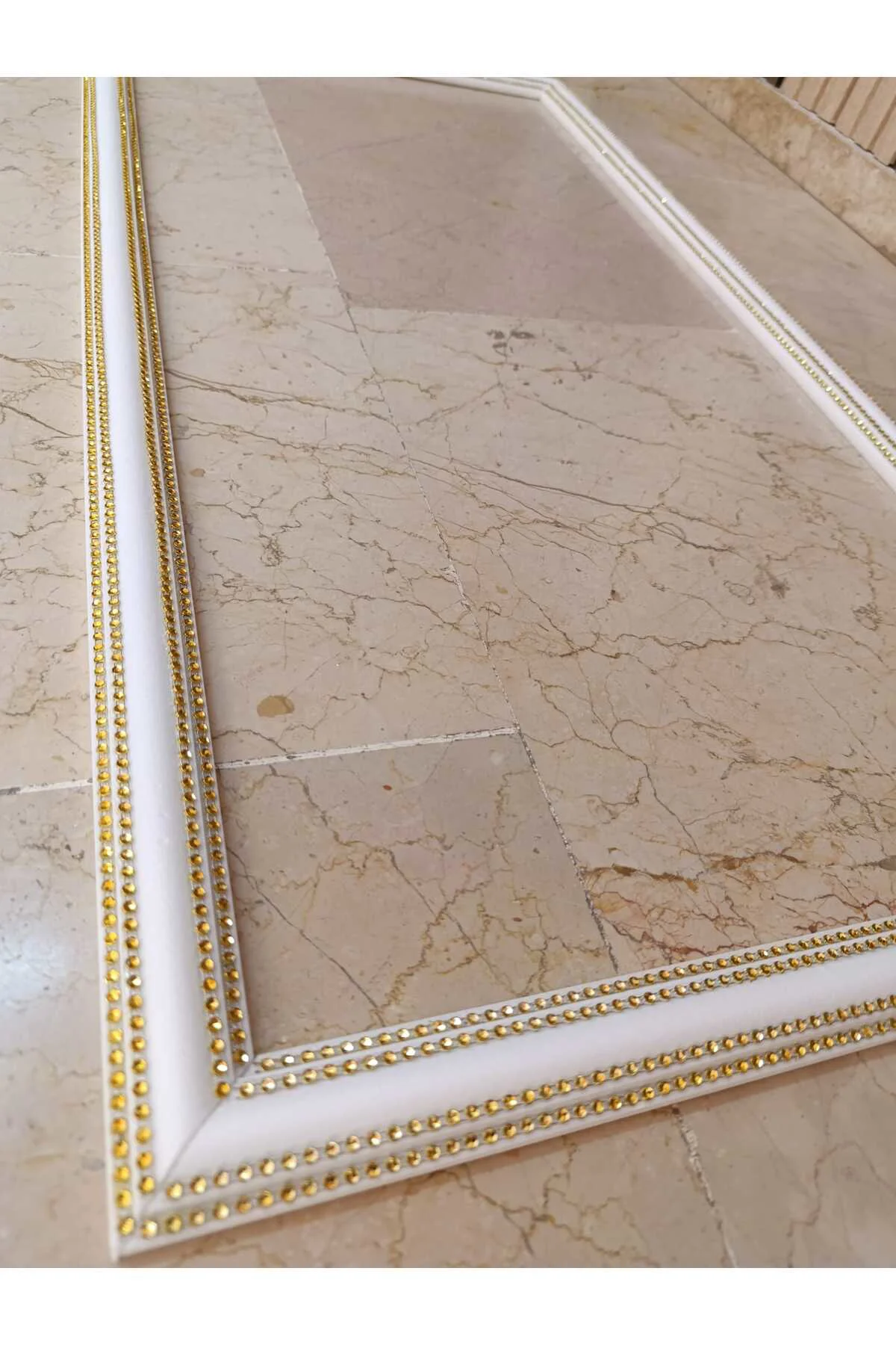 4 Şeritli Dekoratif Altın Sarı Taşlı Strafor Köpük 3 lü Çerçeve S