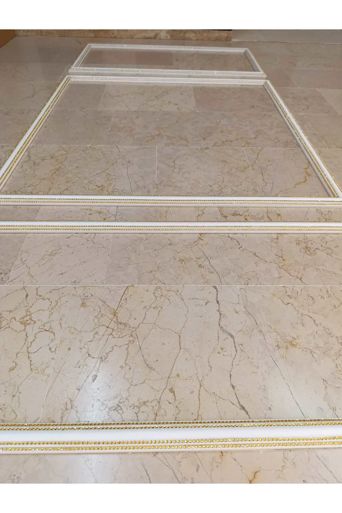 4 Şeritli Dekoratif Altın Sarı Taşlı Strafor Köpük 3 lü Çerçeve S